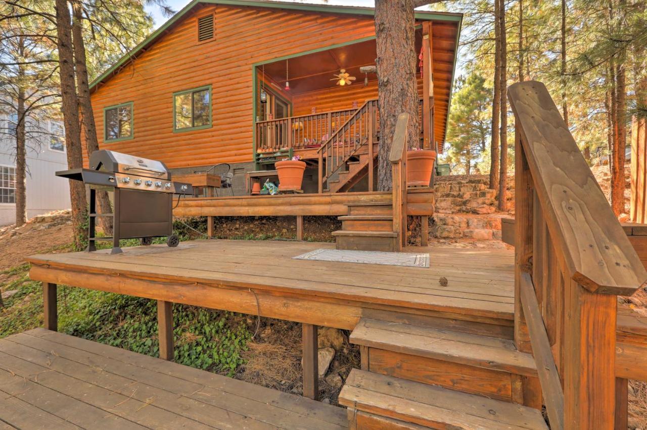 Rustic Cabin With Deck About 4 Mi To Old Town Flagstaff! Exterior photo